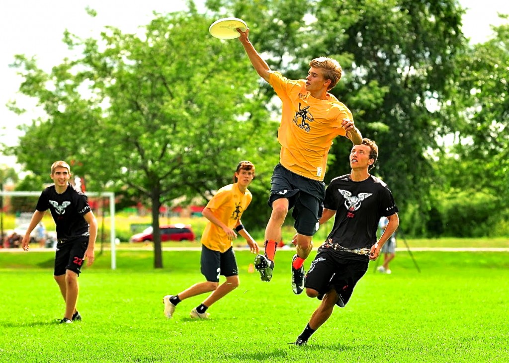 Nathan Haskell with a defensive steal. Photo courtesy Rob Brownell.